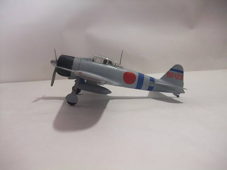 Amazon | 完成品 日本海軍航空母艦 飛龍搭載 零戦二一型艦上戦闘